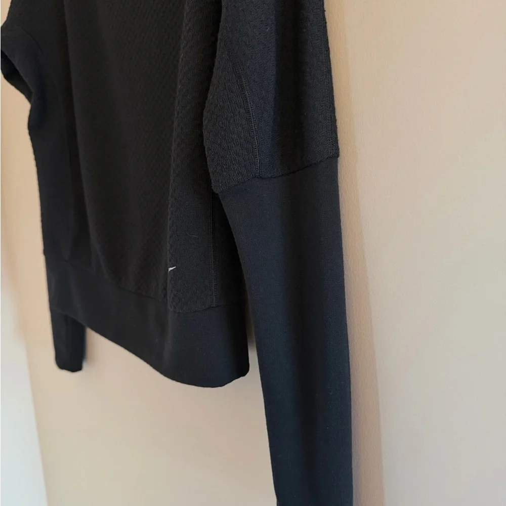 Nike Dri-FIT Womens Small Athleisure Pilates Core Elevated Activewear Sweatshirt